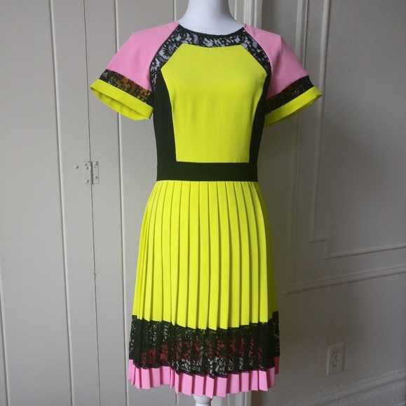 FRENCH CONNECTION - Picture 10 of 14